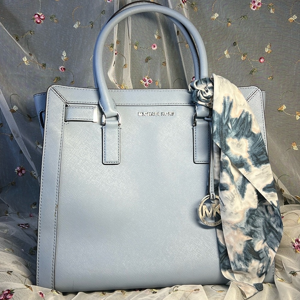 Michael Kors Dillon Satchel EUC - Picture 1 of 14